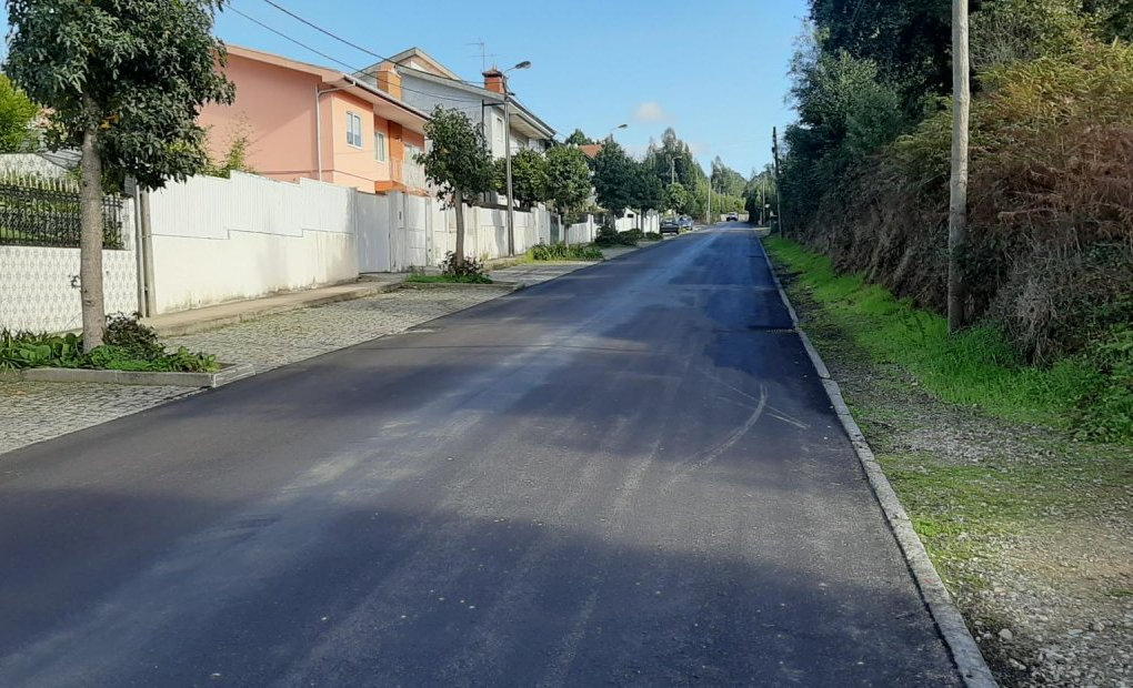 Concluídas as obras de pavimentação de várias ruas em Paramos #1