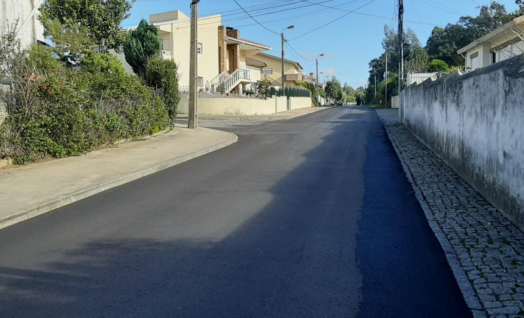 Concluídas as obras de pavimentação de várias ruas em Paramos #9